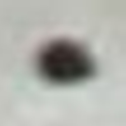 Cropped max enlarmentof object