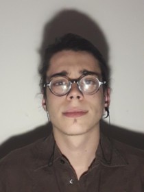 Tomas