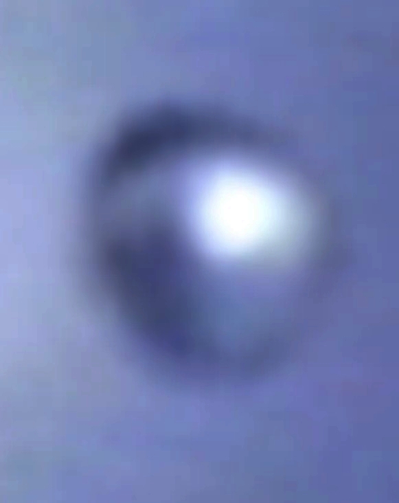 Cropped enlargment of object